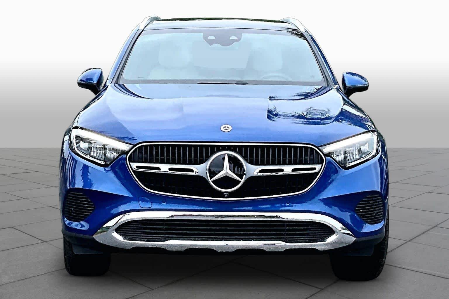 Used 2026 Starling Blue Metallic Mercedes-Benz GLC 300 image 4