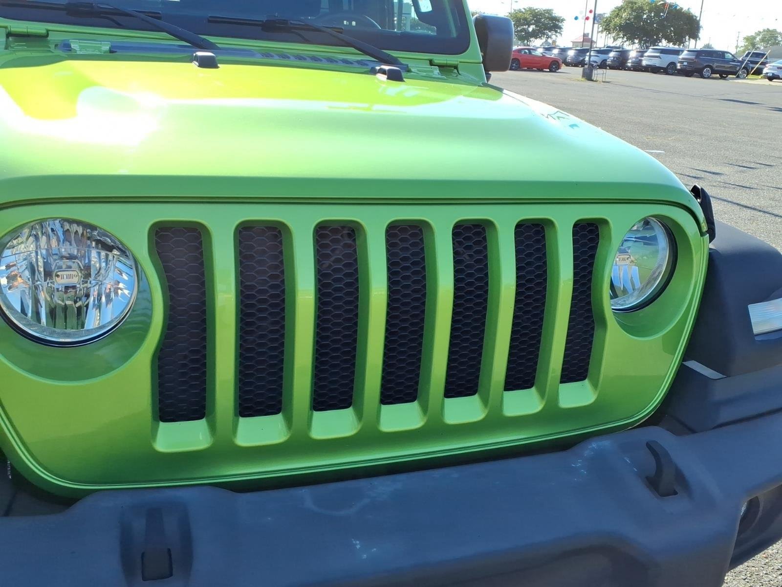 Used 2019 Mojito! Clearcoat Jeep Sport S image 13