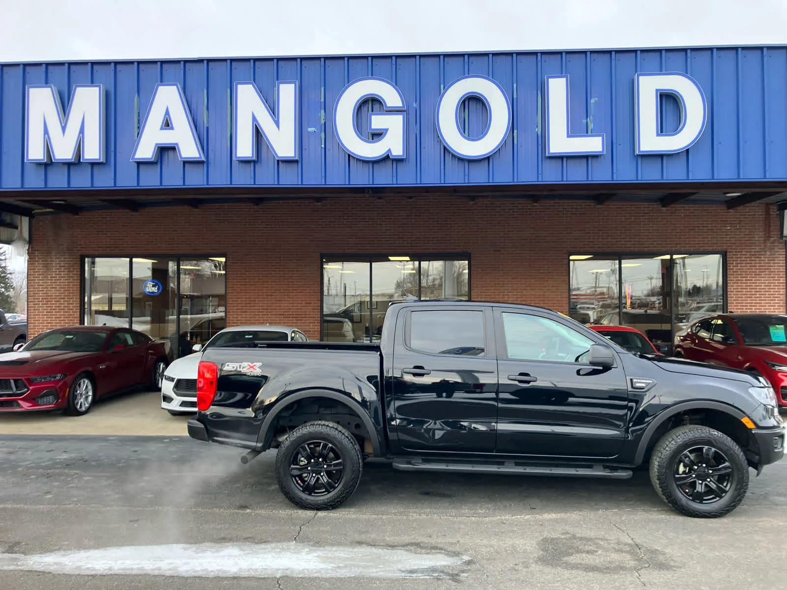 Used 2022 Shadow Black Ford XL image 23