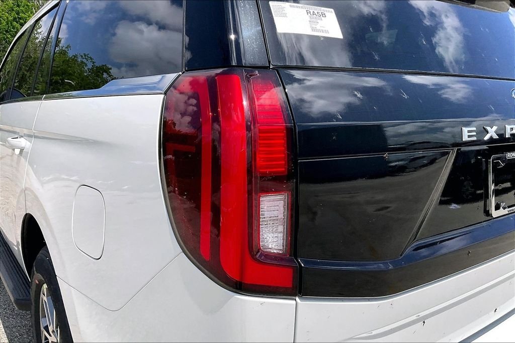 New 2026 Star White Metallic Tri-Coat Ford Active image 14