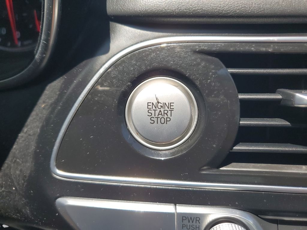 2020 GENESIS G70 Standard - Photo 27