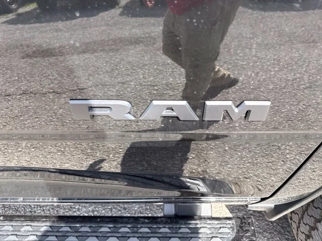 New 2026 Diamond Black Crystal Pearl-Coat Exterior Paint RAM Big Horn image 15