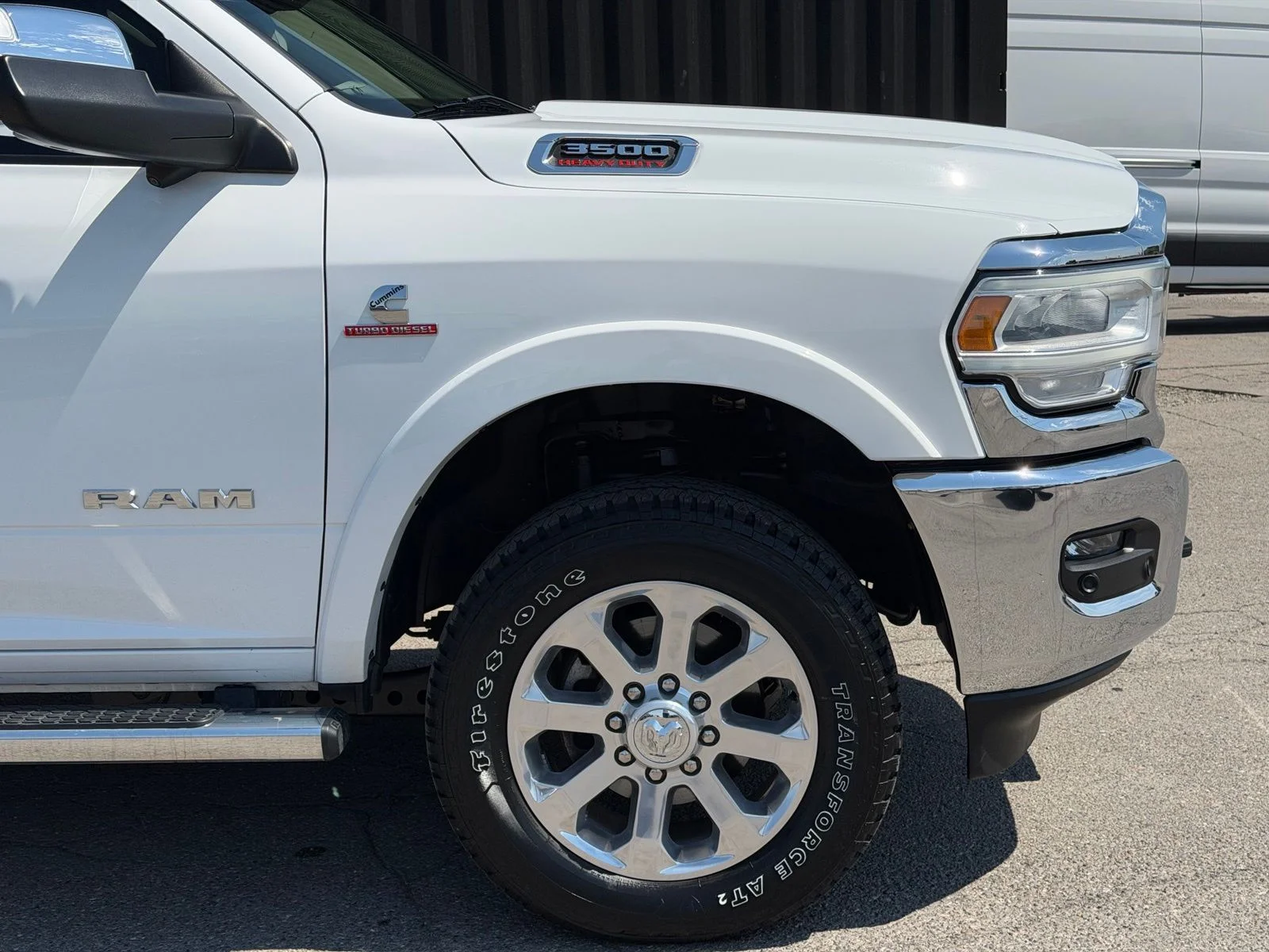 Used 2022 White Ram Laramie image 4