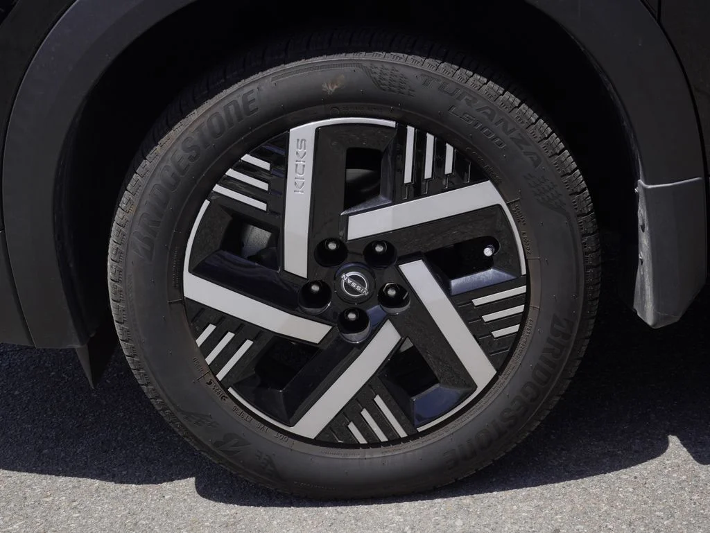 Used 2025 Black Nissan SV image 6