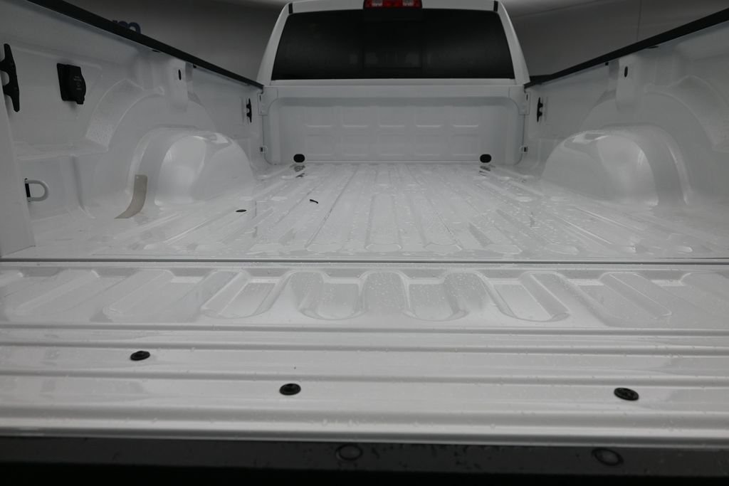 New 2026 Bright White Clear-Coat Exterior Paint RAM Tradesman image 11