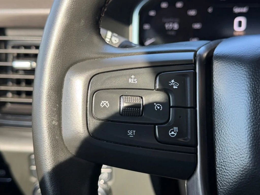 Used 2025 Gray GMC AT4 image 18