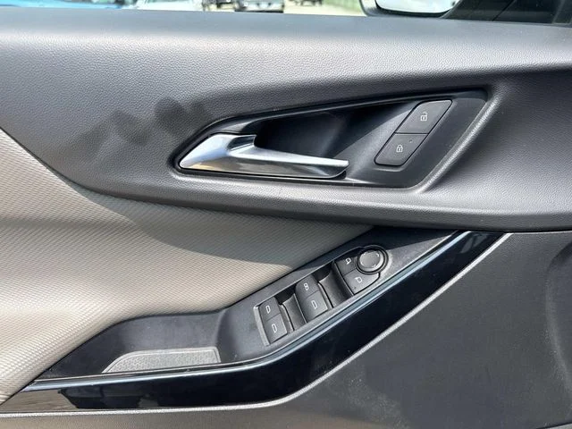 Used 2025 Gray Chevrolet LT image 32