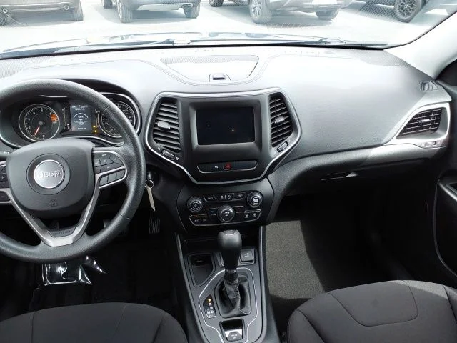 Used 2020 Blue Jeep Latitude image 6