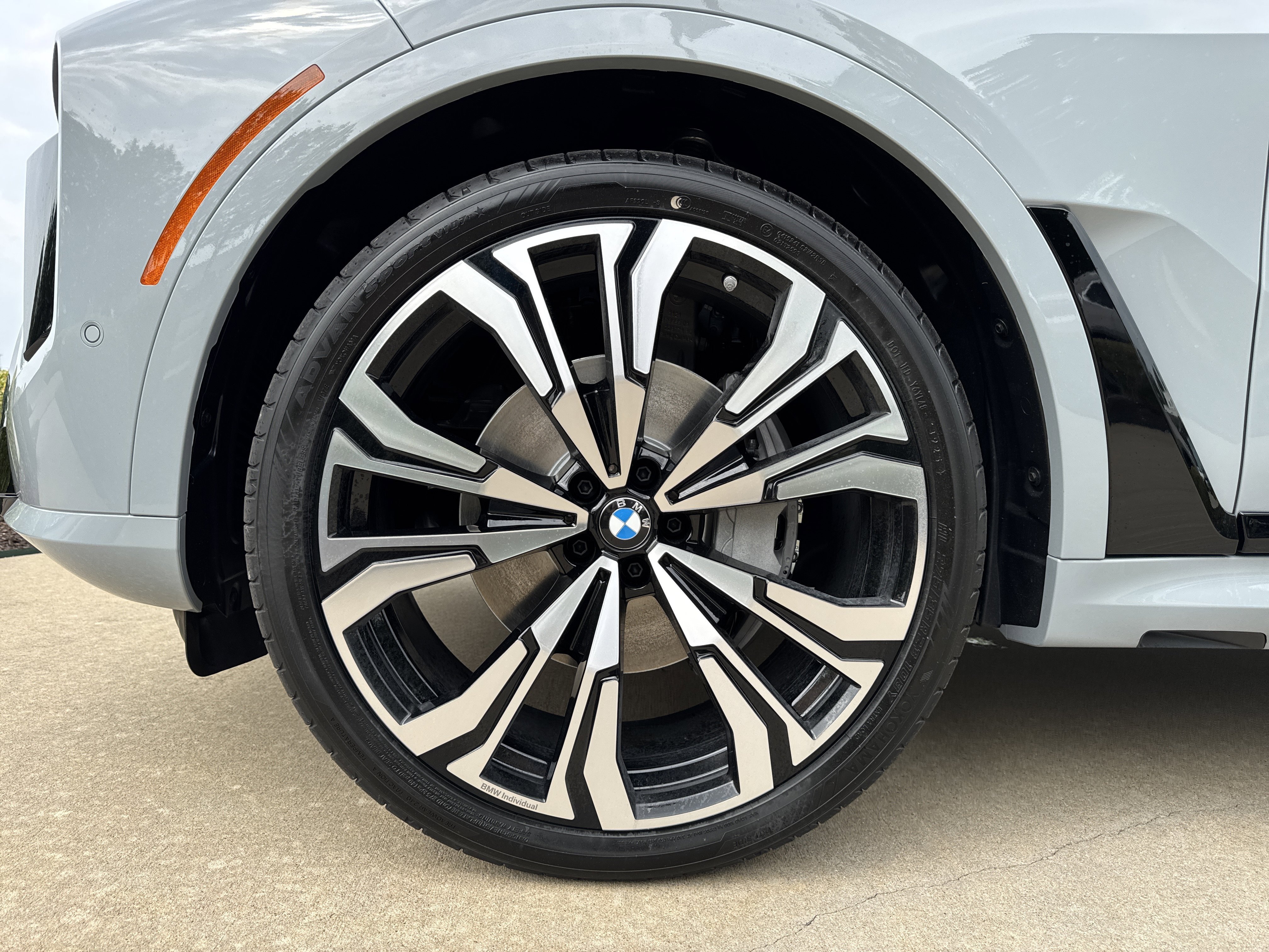 New 2027 0C4P Brooklyn Grey Metallic BMW xDrive40i image 29