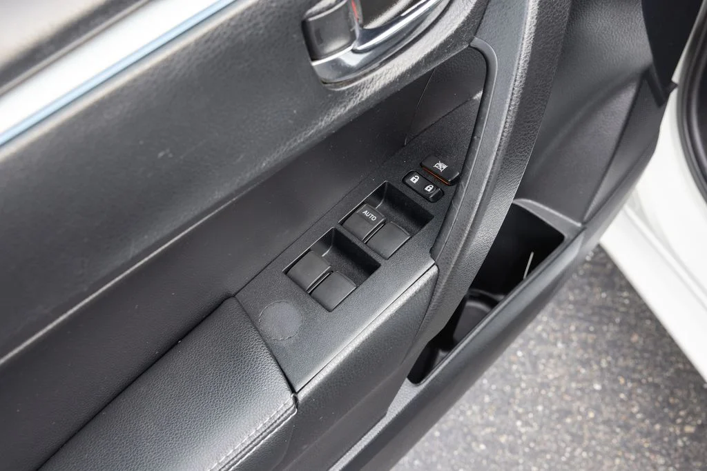 Used 2014 Super White Toyota S image 9