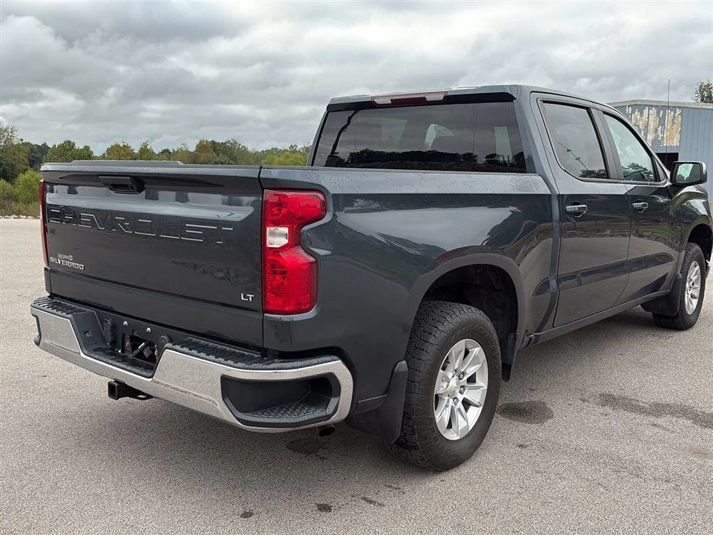 Used 2020 Shadow Gray Metallic Chevrolet LT image 3