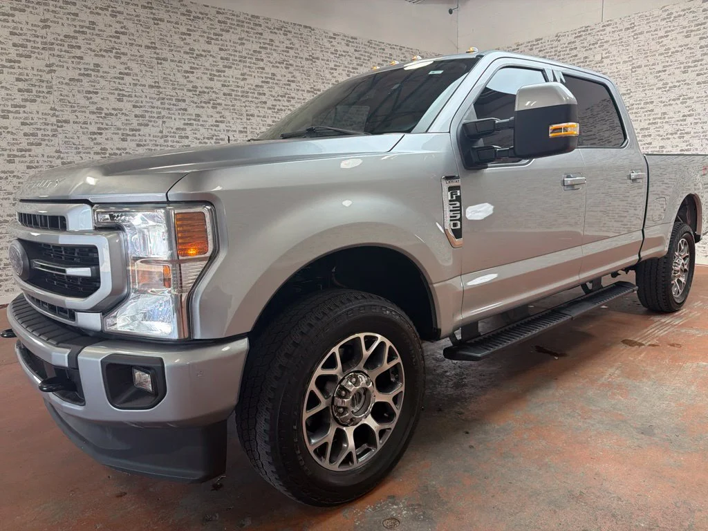 Used 2022 Silver Metallic Ford Lariat image 3