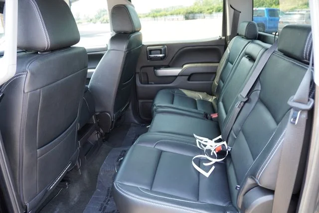 Used 2018 Black Chevrolet LT image 19