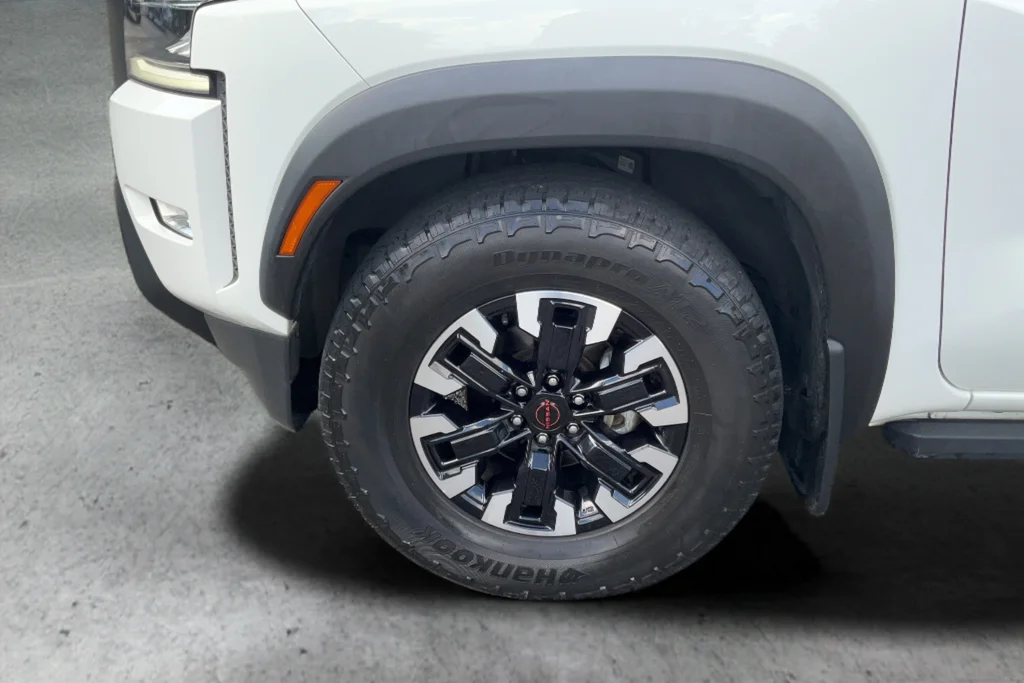 Used 2023 White Nissan PRO-X image 24