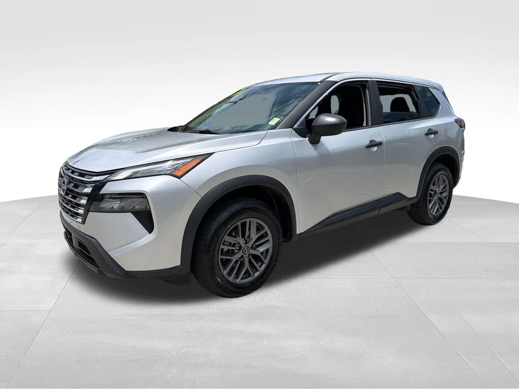 Certified Used 2024 Silver Nissan S image 3