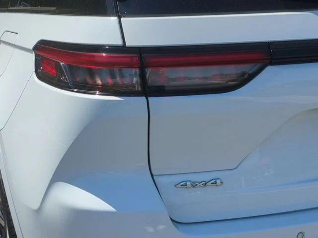 Used 2022 White Jeep Summit Reserve image 21