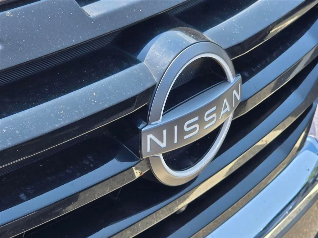 Used 2024 Beige Nissan Platinum image 13