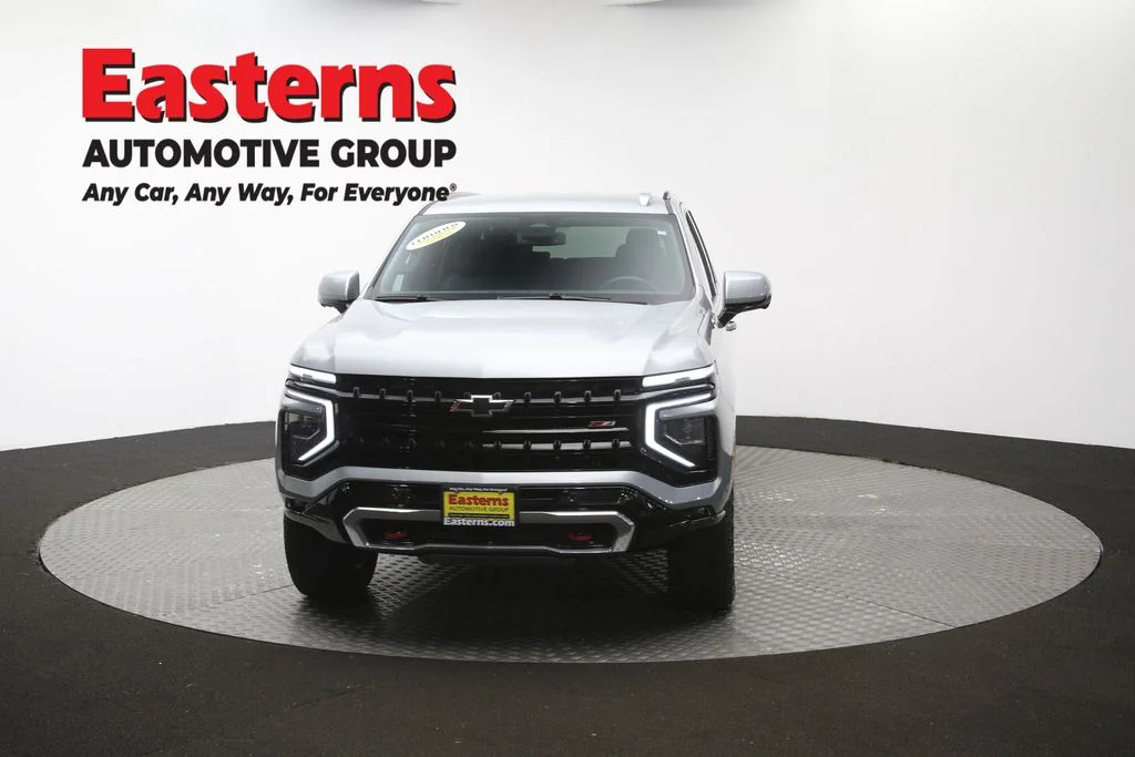 Used 2025 Gray Chevrolet Z71 image 57