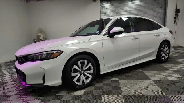 Used 2025 White Honda LX image 4