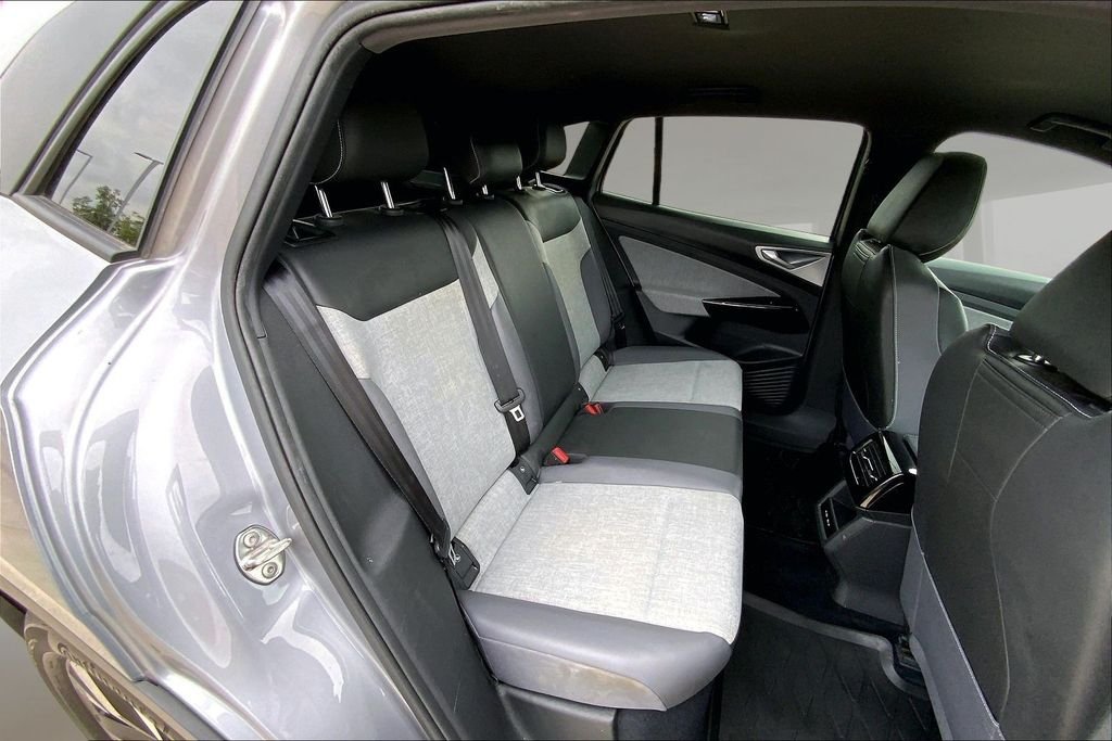 Used 2023 Silver Mist Metallic Volkswagen Pro image 26