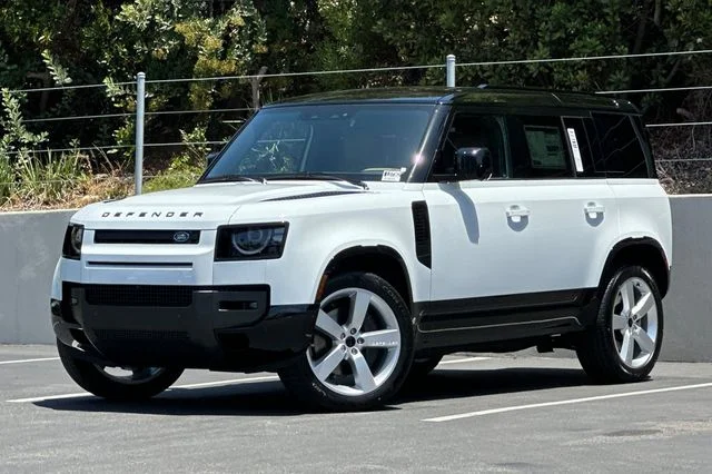 New 2026 Fuji White Land Rover X-Dynamic SE image 1