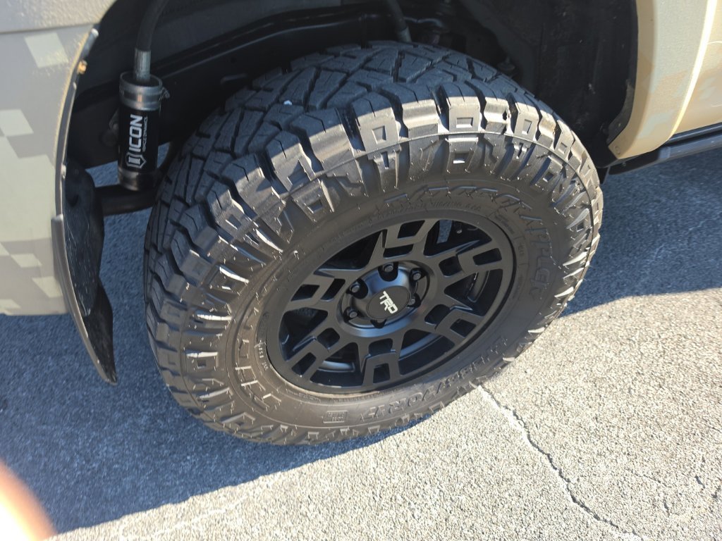 Used 2018 Magnetic Gray Metallic Toyota TRD Pro image 30