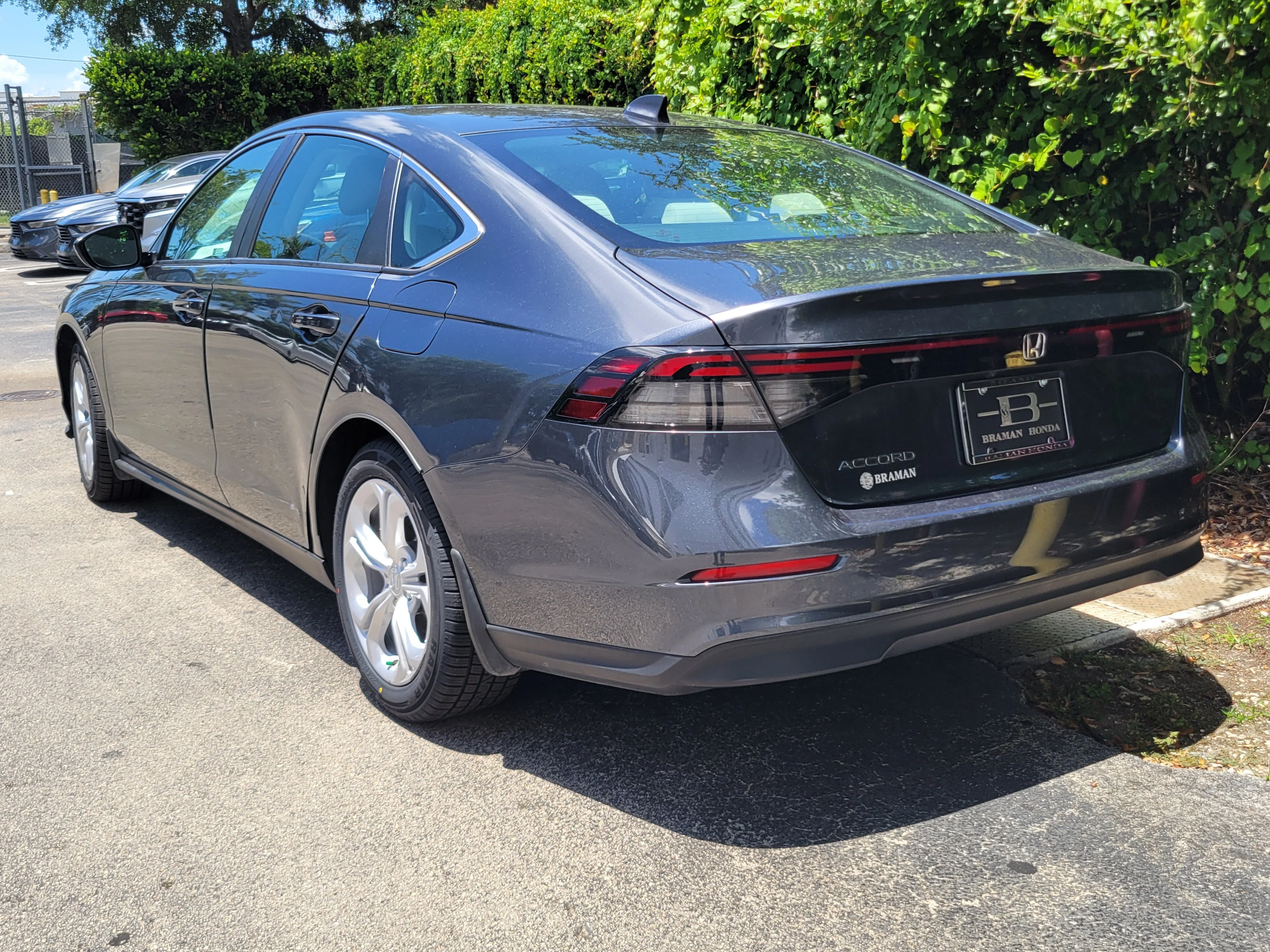 2023 Honda Accord LX - Photo 4