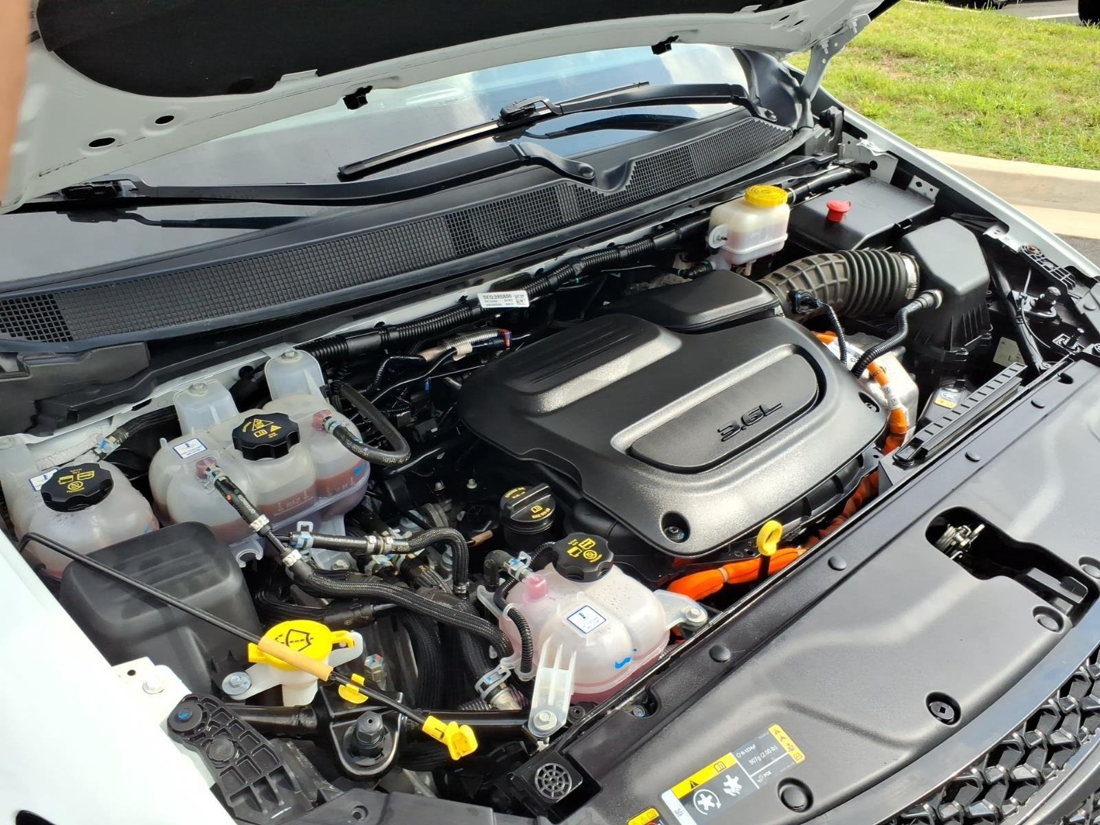Used 2024 Bright White Clearcoat Chrysler Hybrid S Appearance Pkg image 30