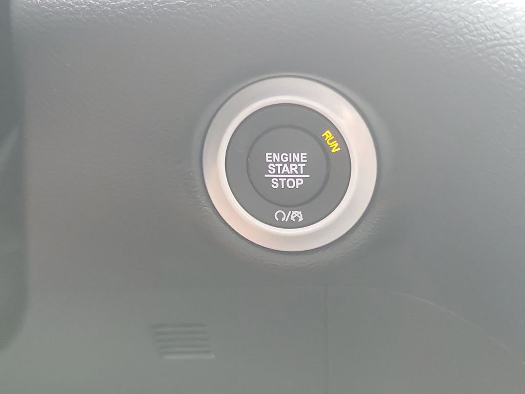 New 2027 Red Hot Pearl-Coat Exterior Paint Chrysler Select image 24