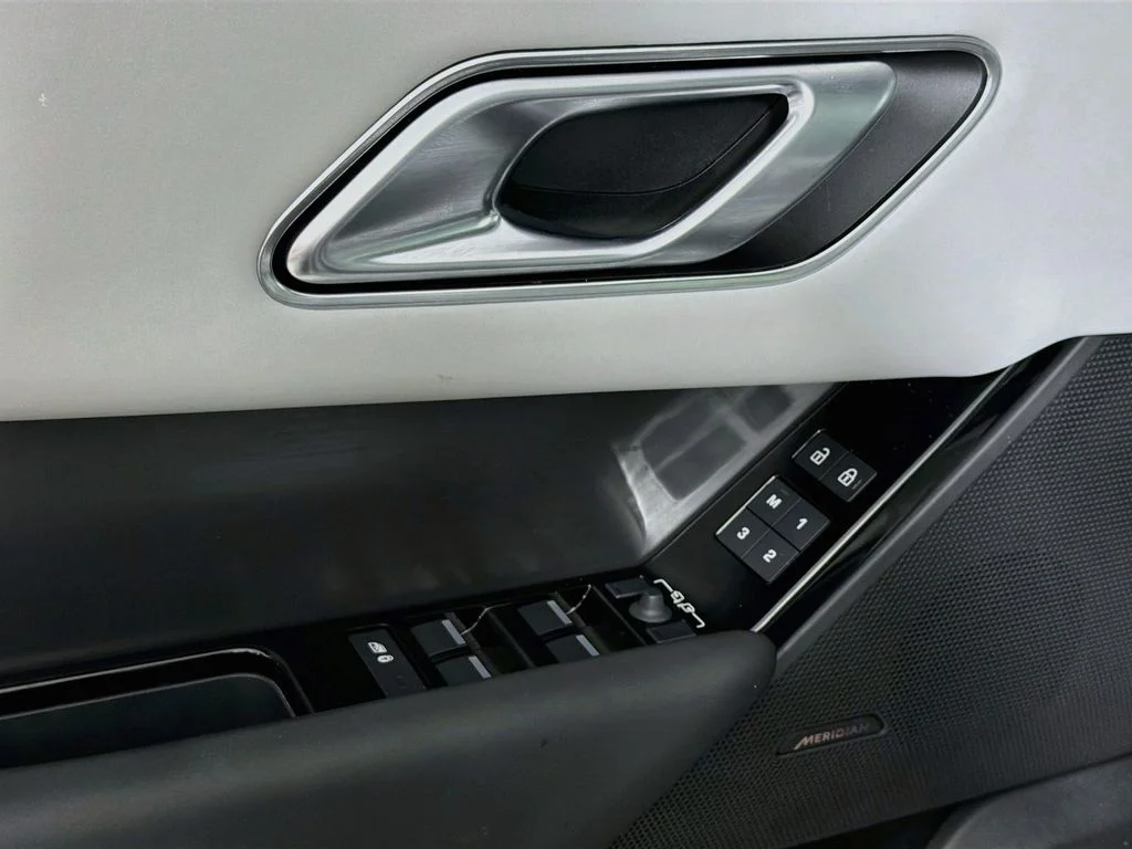 Used 2026 Gray Land Rover S image 18
