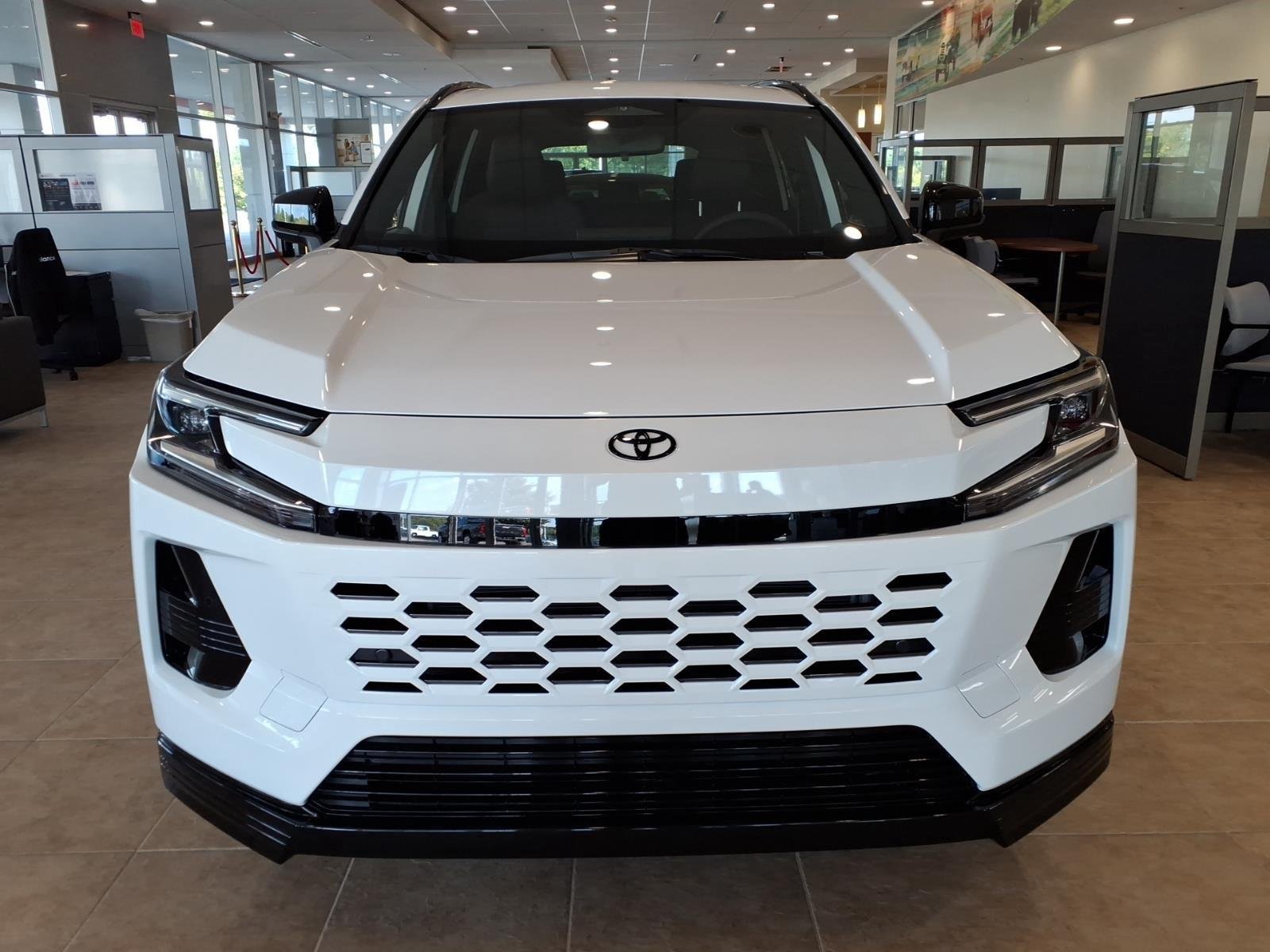 New 2026 Ice Cap Toyota SE image 9