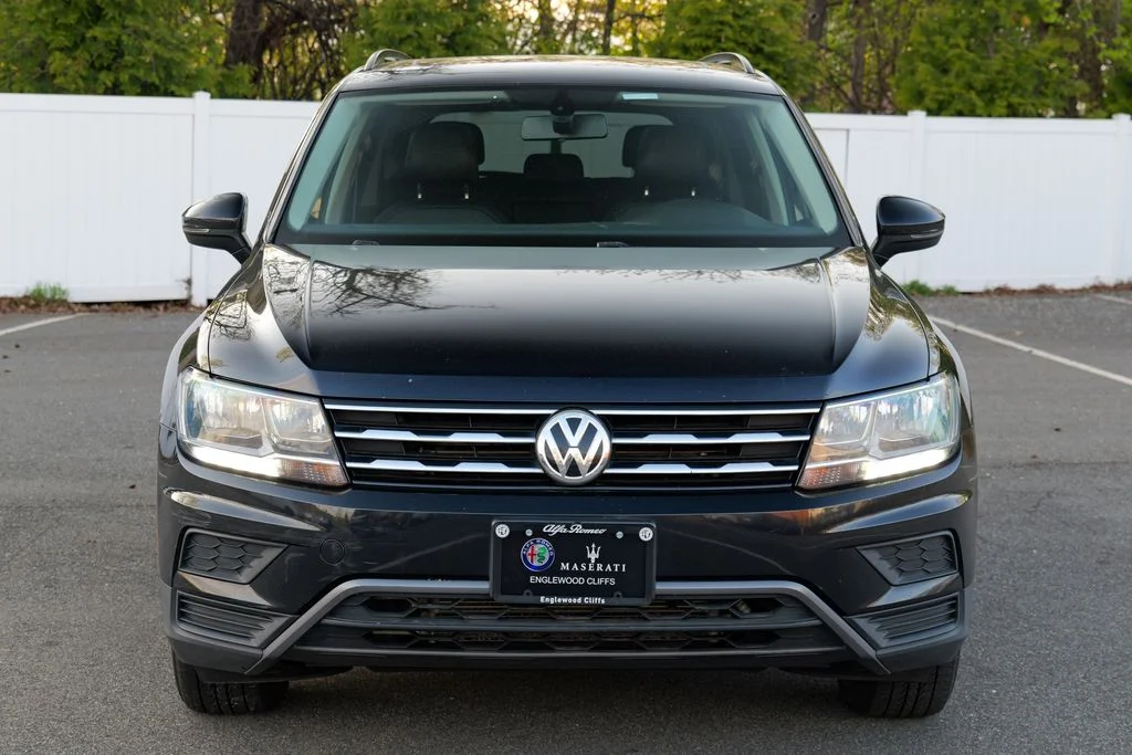 Used 2019 Platinum Gray Metallic Volkswagen 2.0T SE image 2