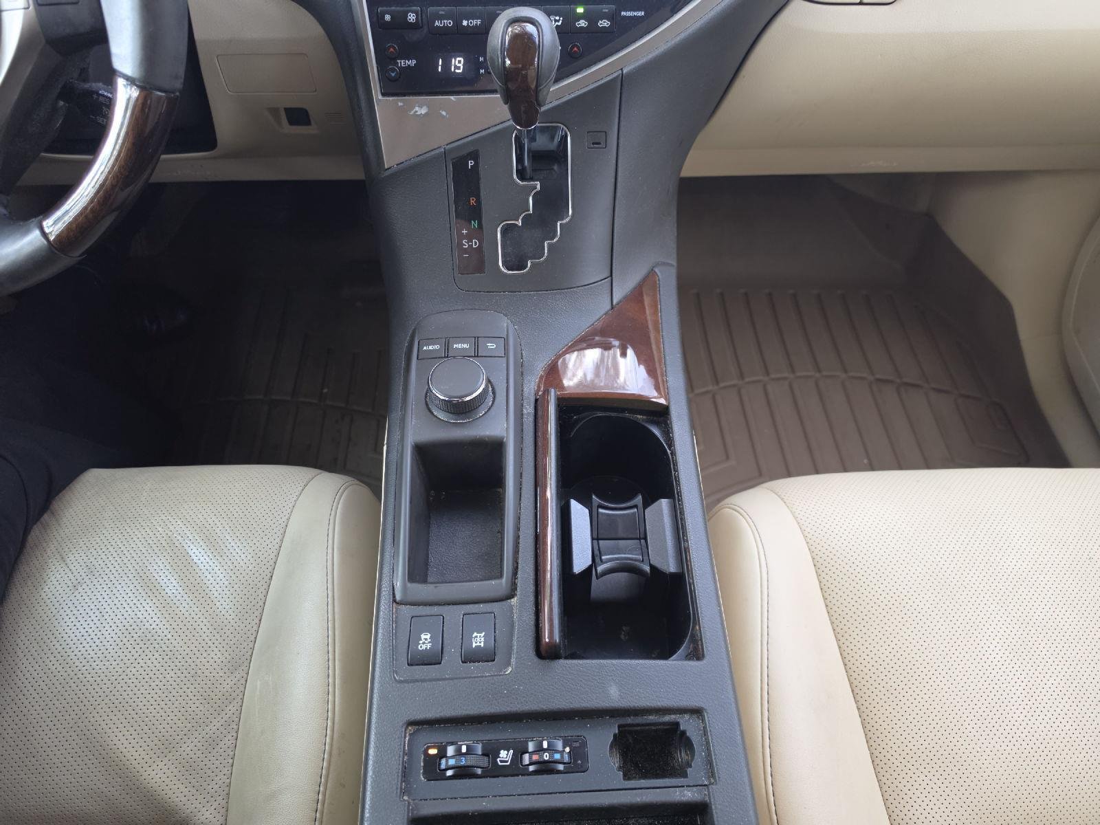 Used 2015 Satin Cashmere Metallic Lexus Base image 52