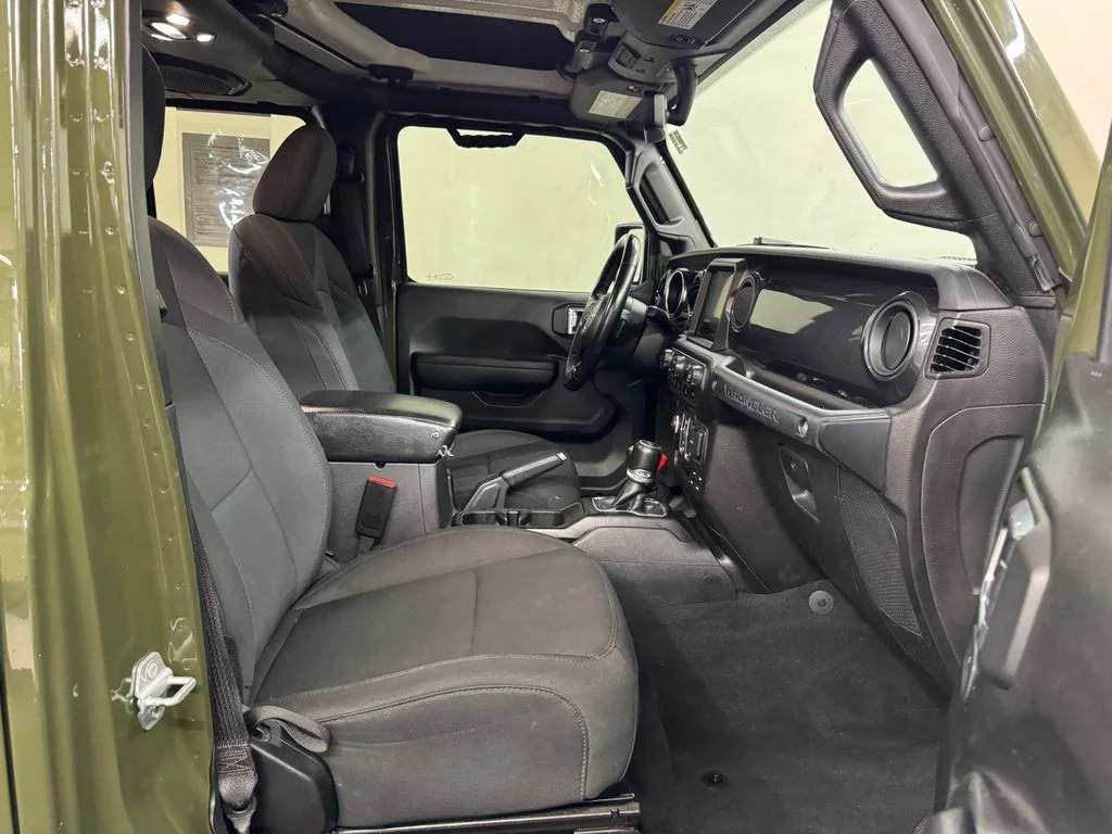 Used 2022 Green Jeep Unlimited Sport Altitude image 29