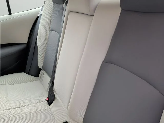Used 2022 White Toyota LE image 28