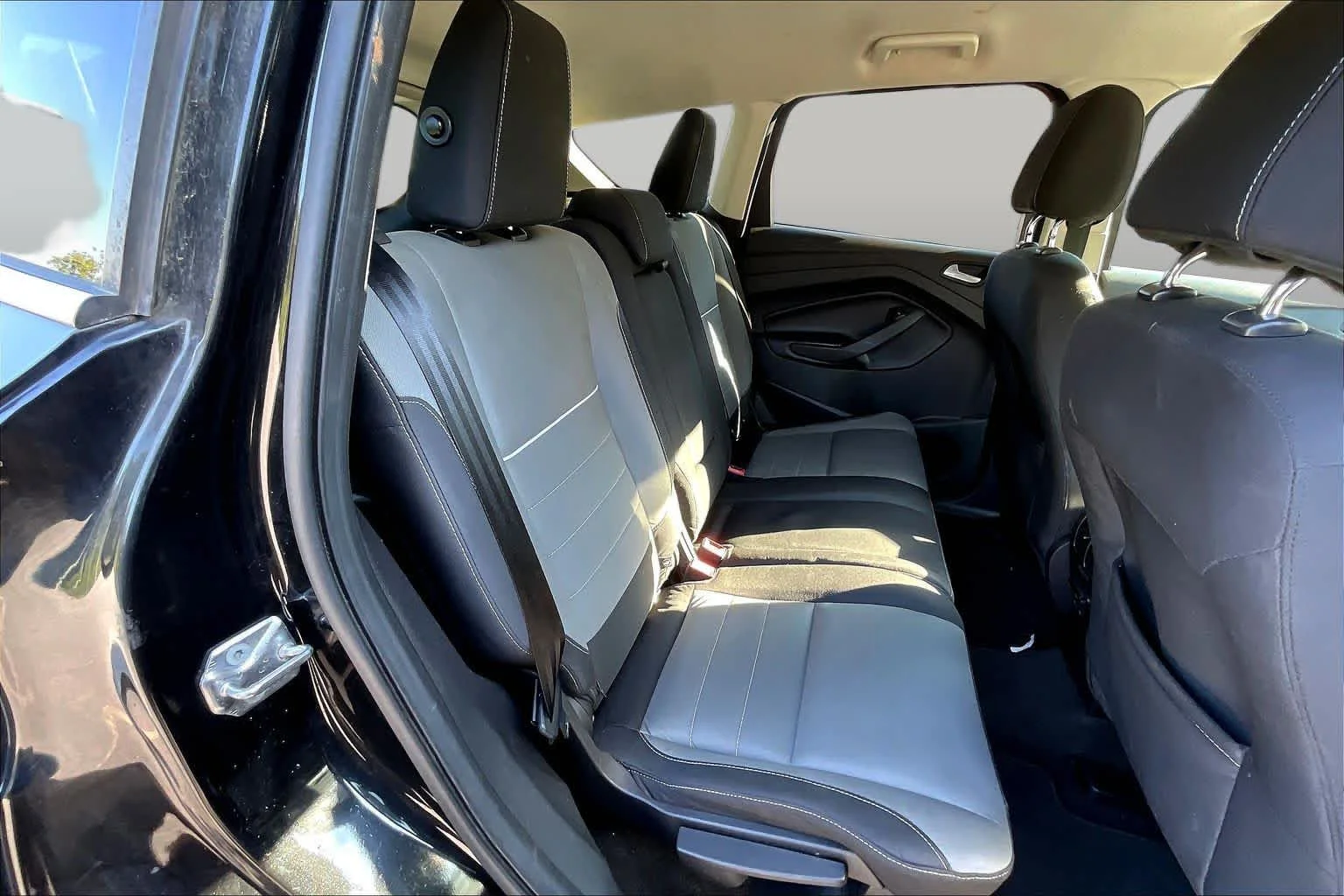 Used 2015 Tuxedo Black Ford SE image 19