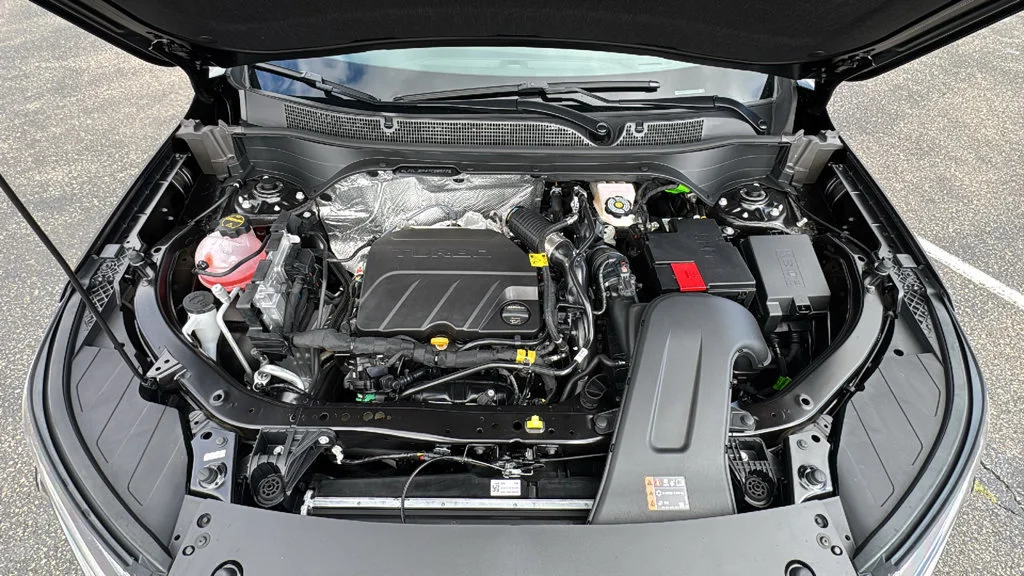 New 2026 Mosaic Black Metallic Chevrolet 2RS image 17