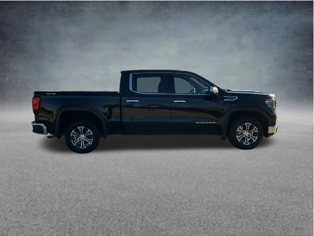 Used 2025 Black GMC SLT image 8