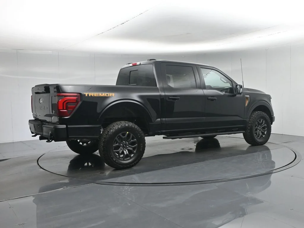 New 2026 Agate Black Metallic Ford Tremor image 33