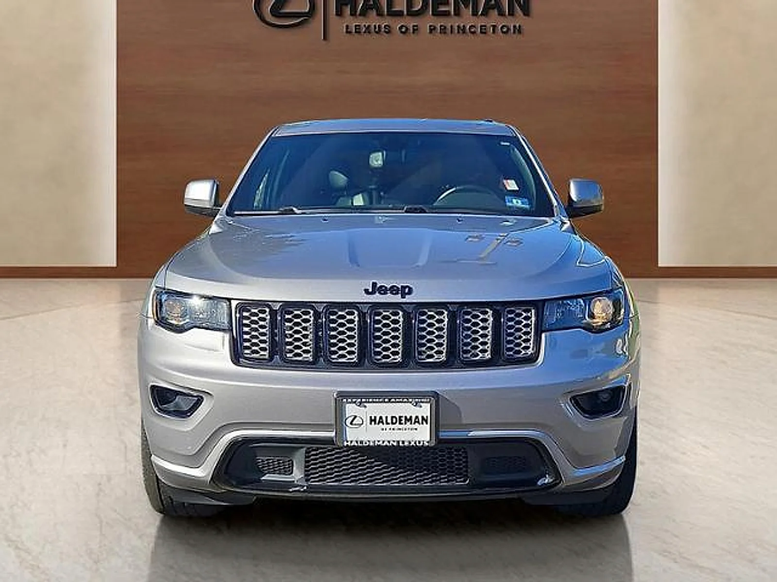 Used 2018 Jeep Grand Cherokee Altitude with VIN 1C4RJFAG2JC469299 for sale in Lawrence Township, NJ