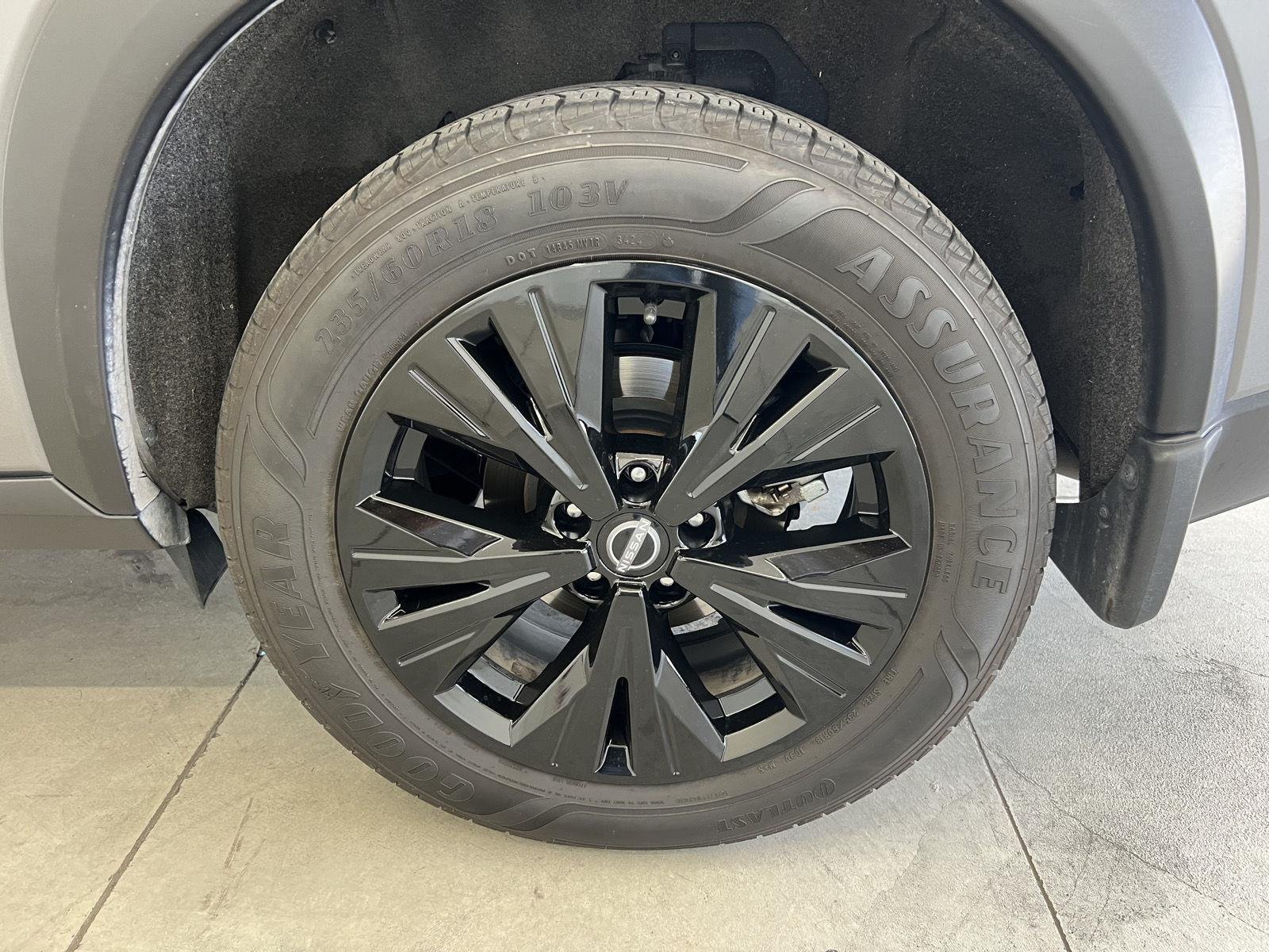 Used 2023 Gun Metallic Nissan SV image 9