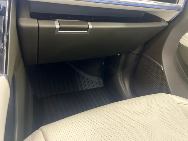 Used 2025 Gray Hyundai Calligraphy image 13