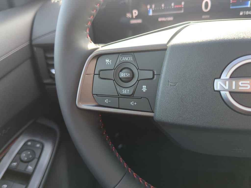 New 2026 Atlantic Gray Metallic / Super Black Two-tone Nissan SR image 23