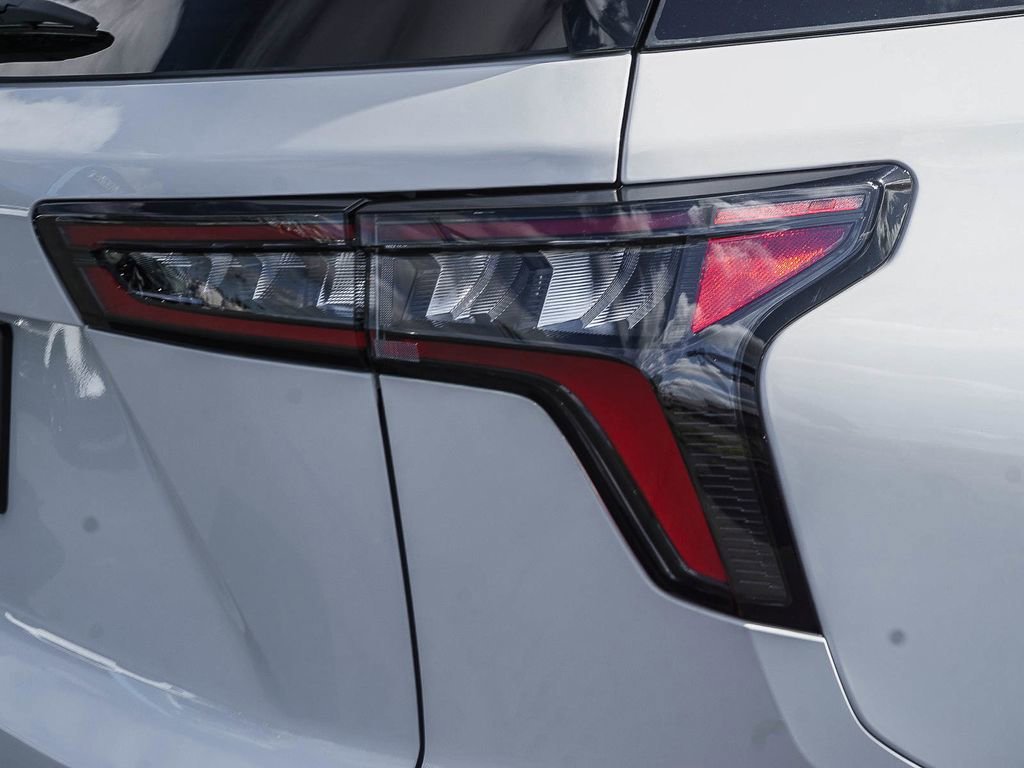 New 2026 Summit White Chevrolet LT image 7