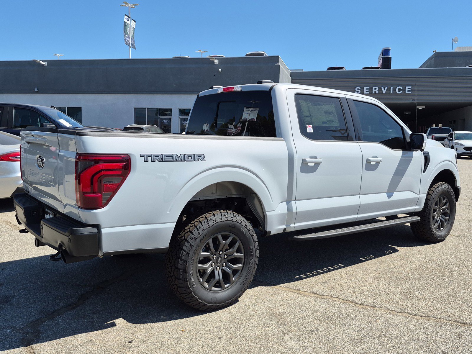 New 2025 Space White Metallic Ford Tremor® image 6