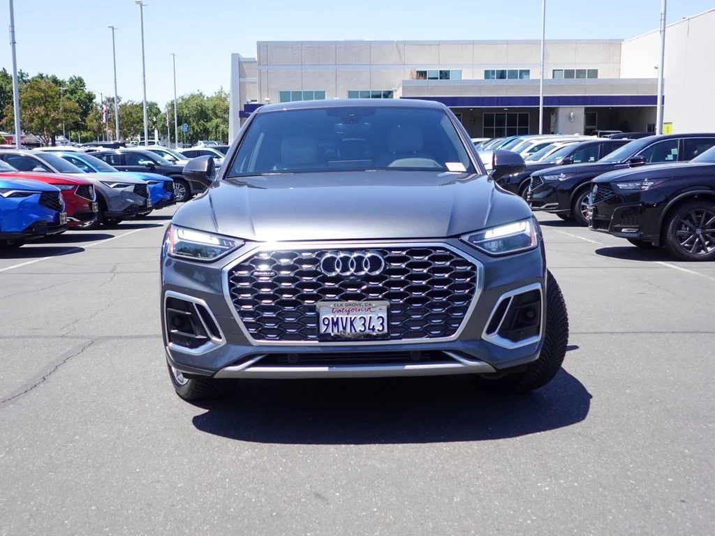 Used 2024 Daytona Gray Pearl Effect Audi 45 S line Premium image 3