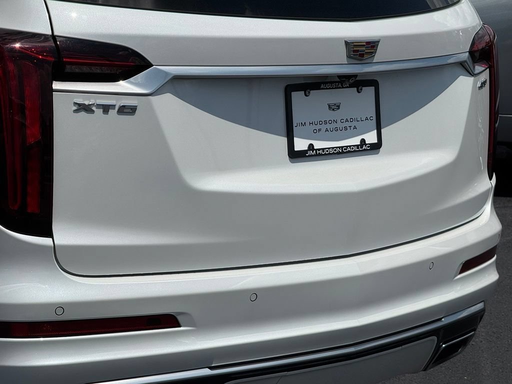 Used 2020 CRYSTAL WHITE TRICOAT Cadillac FWD Premium Luxury image 8
