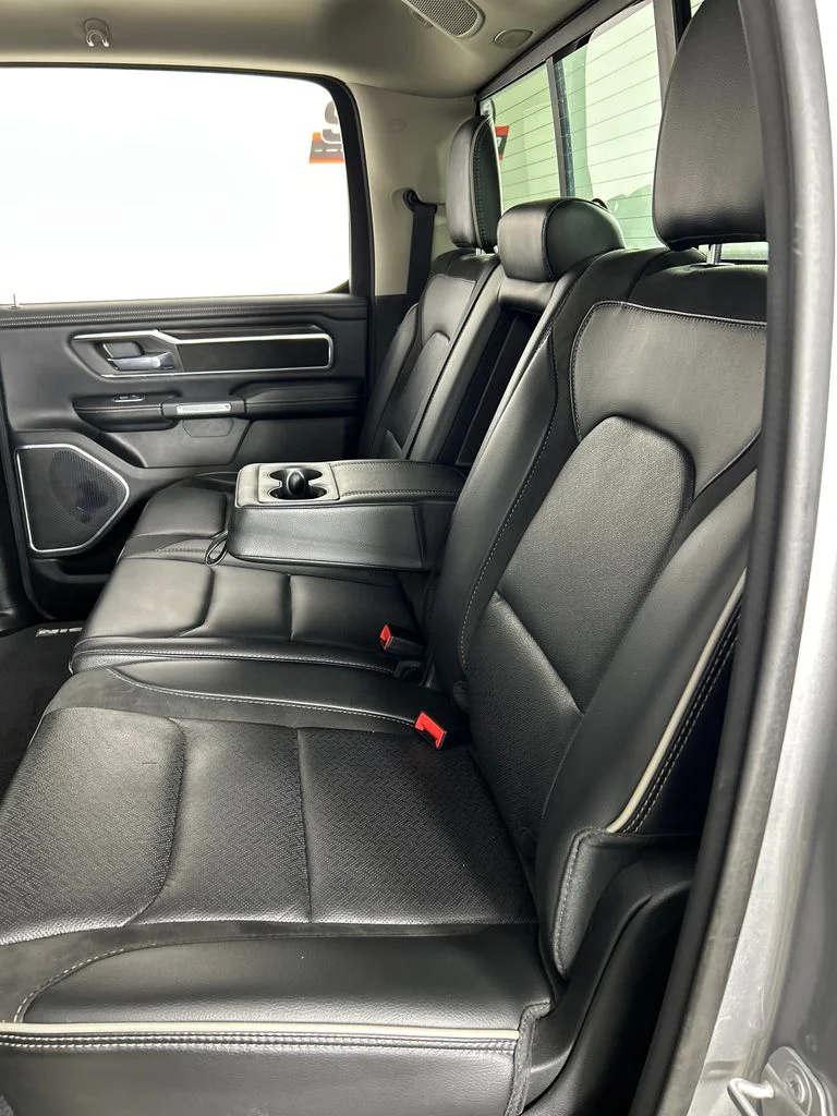 Used 2022 Silver Ram Laramie image 17
