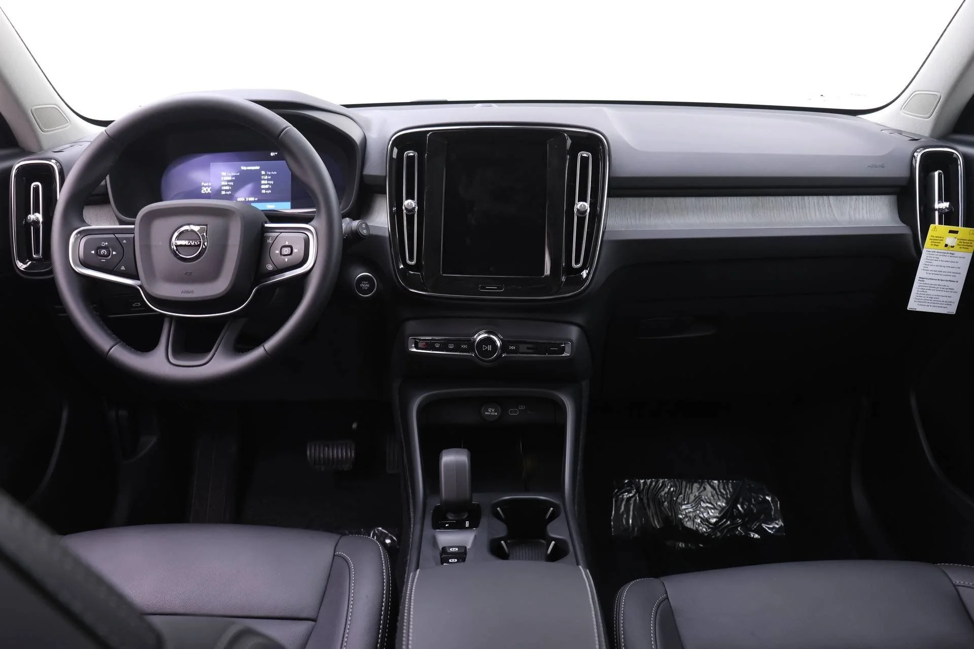 2026 Volvo XC40 Core - Photo 8