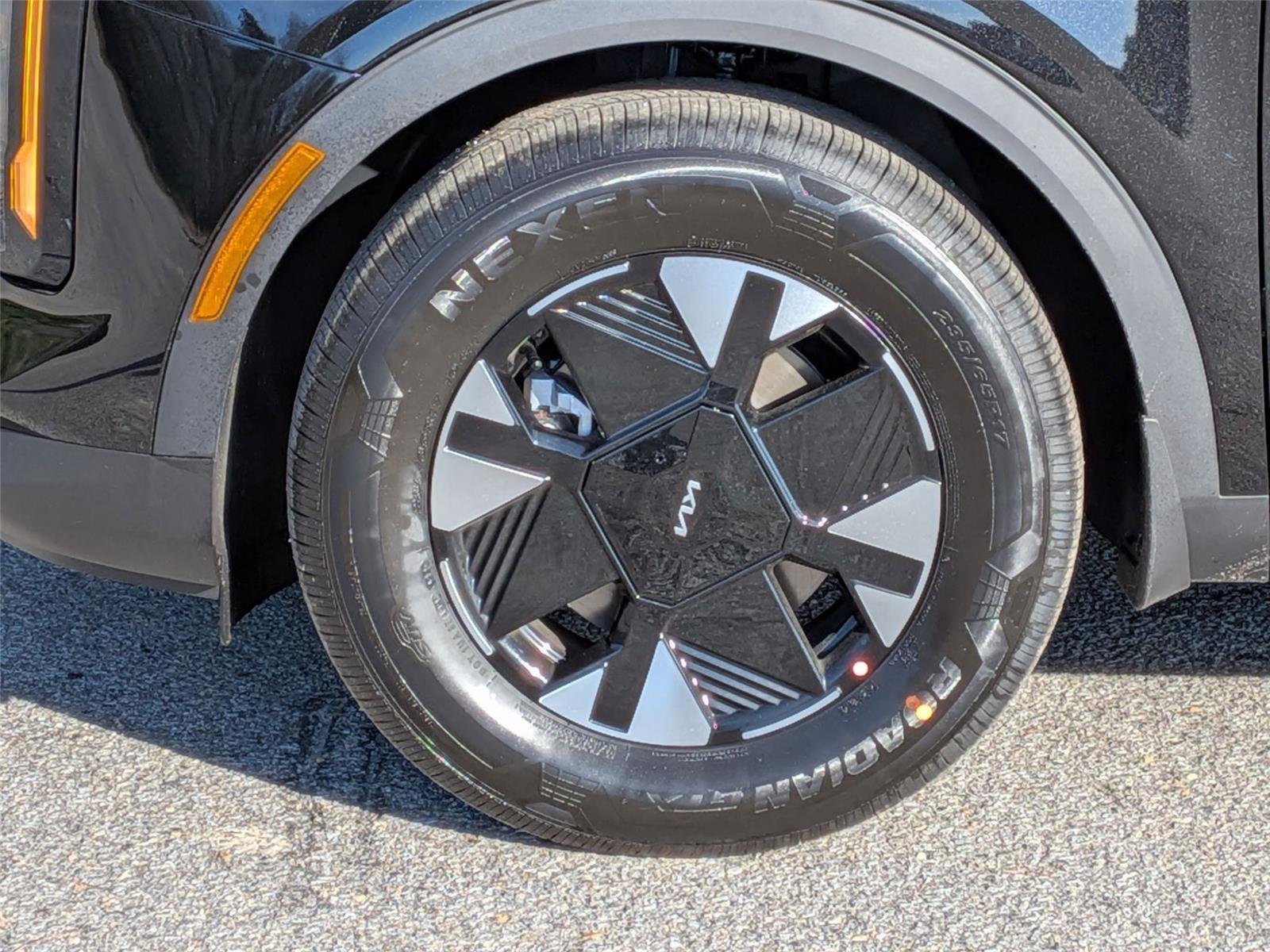 New 2026  Kia LX image 3